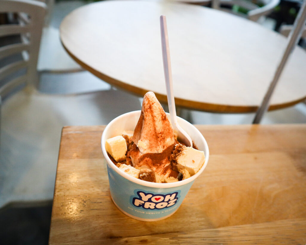 Frozen Yoghurt by Yoh Froz